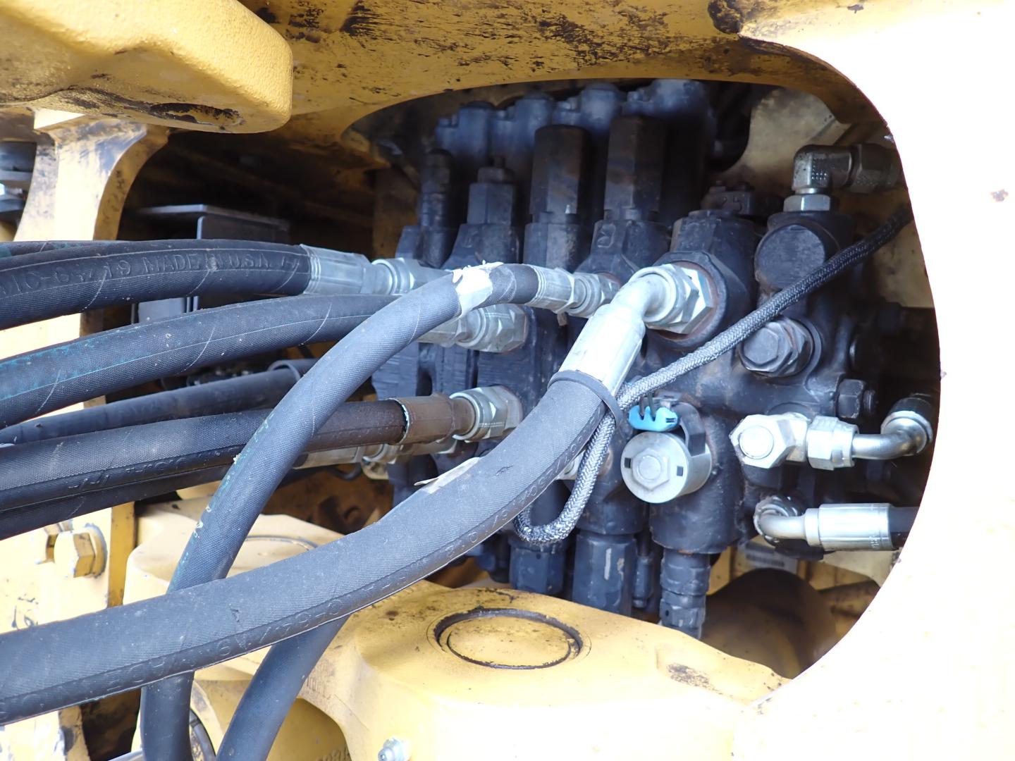 ./imagenes/INVOICE/2019/16544/RETROEXCAVADORA JOHN DEERE_310J (19).JPG